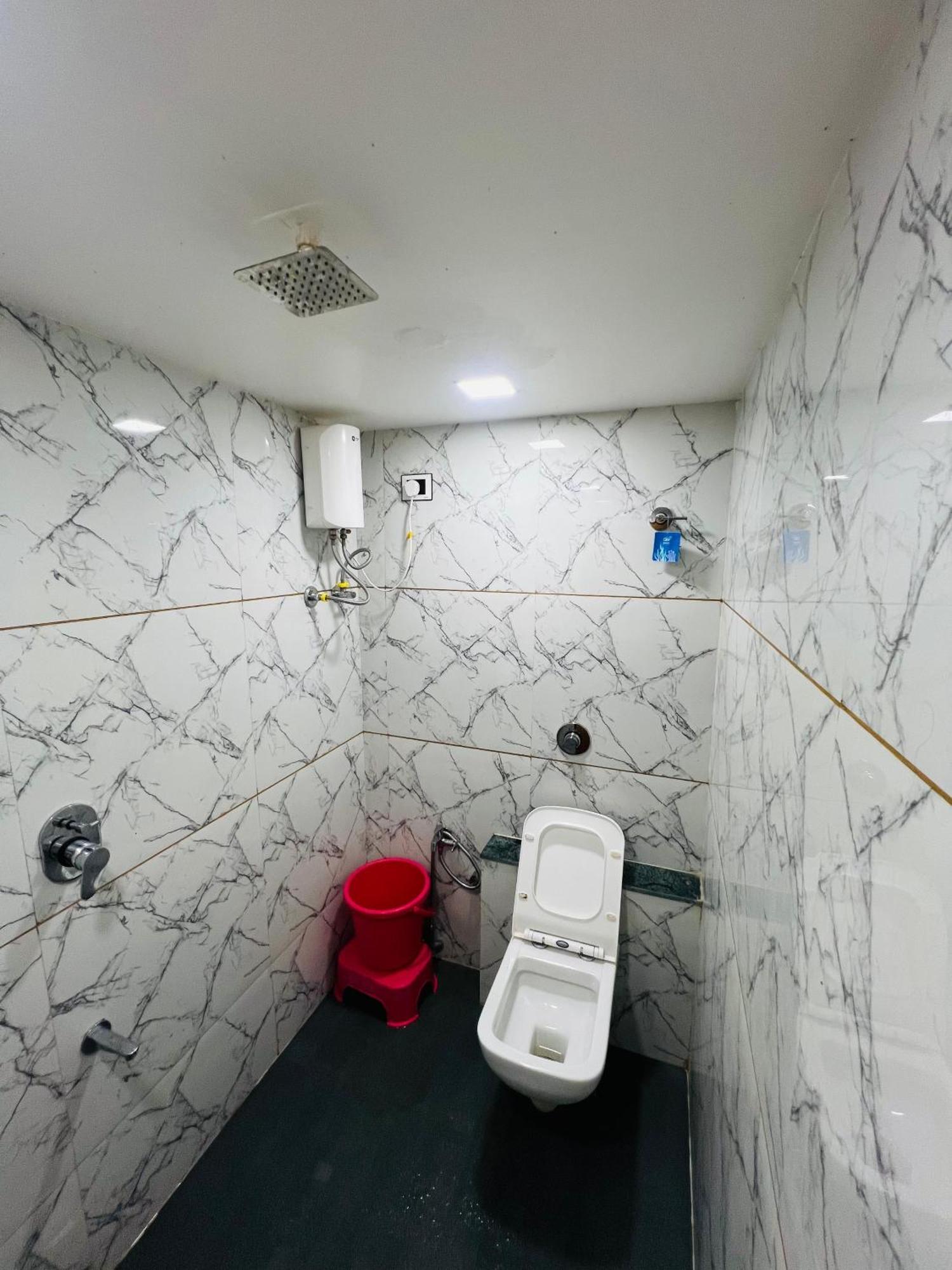 Hotel Exotic Ahmedabad Exterior photo