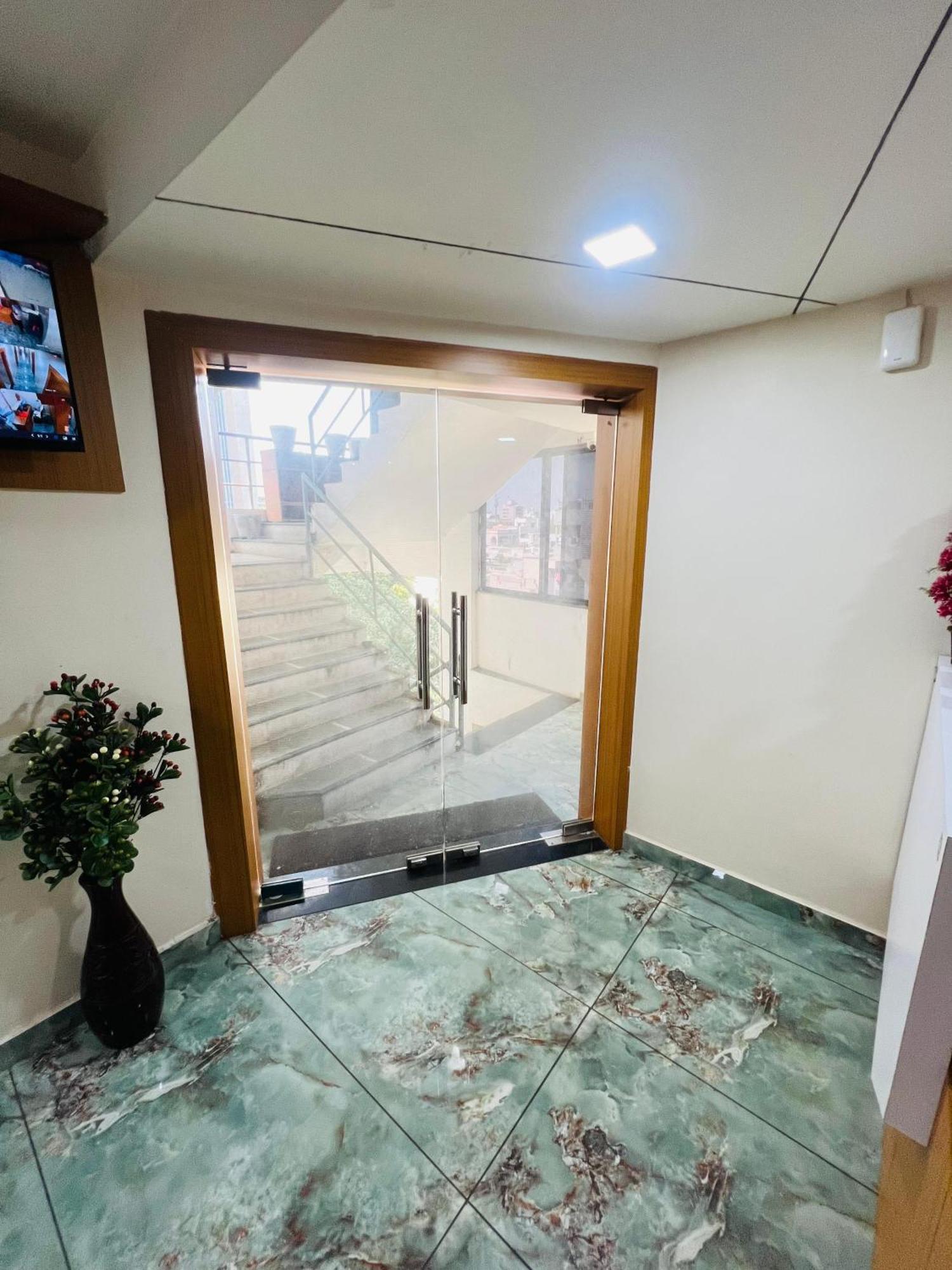 Hotel Exotic Ahmedabad Exterior photo